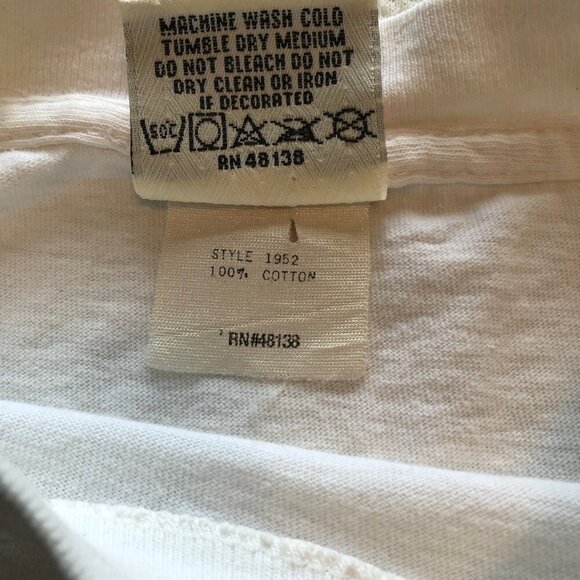 Los Angeles Lakers Showtime Team 1990 t shirt Men Size Med, Nutmeg Mills Vintage - Picture 6 of 8